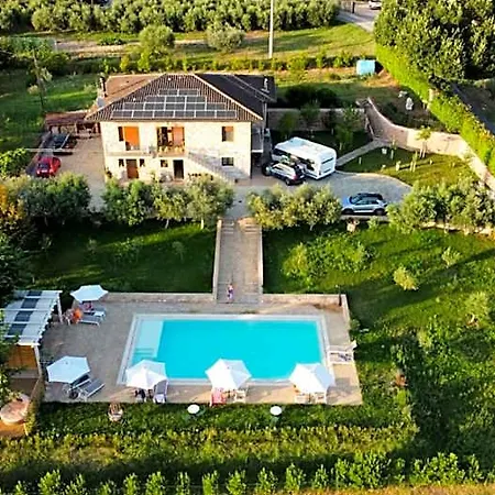 Le Querce Di Mamre Bed & Breakfast 3*